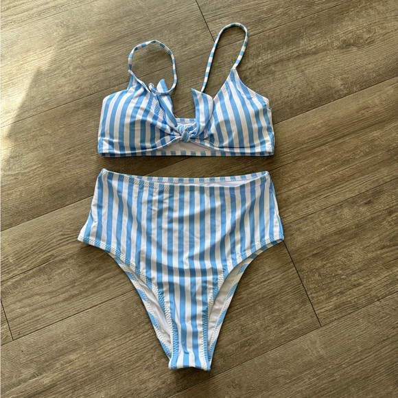 AMAZON stripped swimming set 💙 - Picture 3 of 9